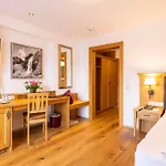 Parkhotel Seefeld 호텔 4*