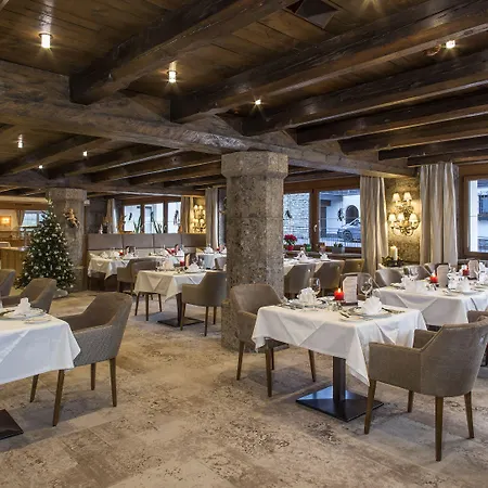 パークホテル ゼーフェルト 4*