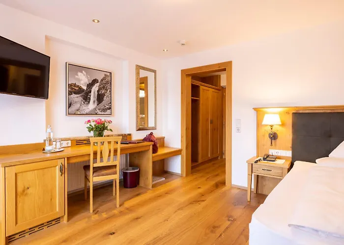 Parkhotel Seefeld Hotell 4*