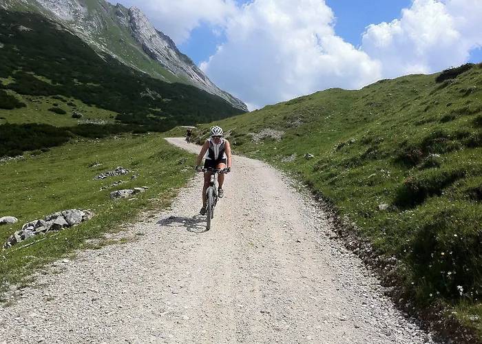 بارك سيفيلد سيفيلد ان تيرول