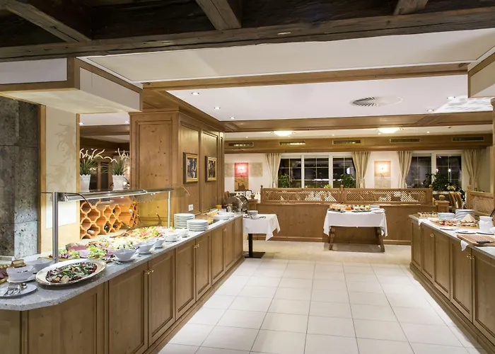 Parkhotel Seefeld Hotell 4*